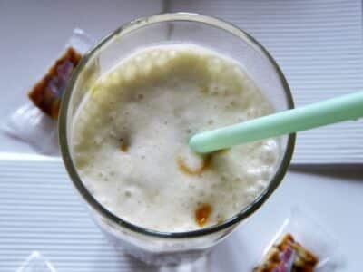 Apple Dates Milkshake Recipe - Plattershare - Recipes, food stories and food enthusiasts