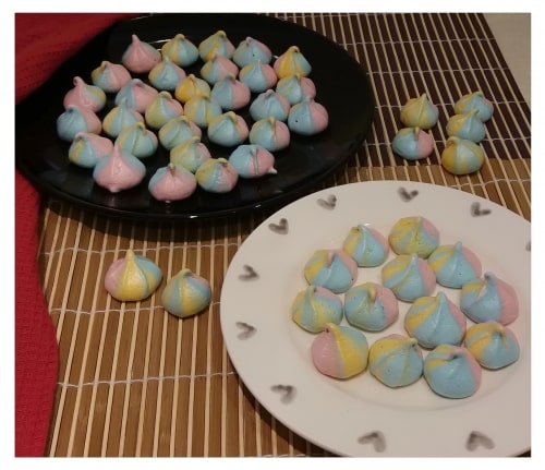 Colourful Meringue Kisses - Plattershare - Recipes, Food Stories And Food Enthusiasts
