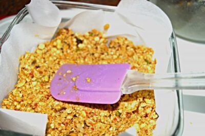 Easy No-Bake Peanut Butter Granola Bars - Plattershare - Recipes, food stories and food lovers Easy No-Bake Peanut Butter Granola Bars - Plattershare - Recipes, food stories and food lovers
