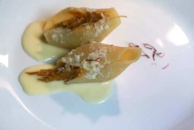 Saffron-Kissed Vermicelli-Stuffed Jumbo Shells: An Irresistible Fusion Dessert - Plattershare - Recipes, food stories and food lovers Saffron-Kissed Vermicelli-Stuffed Jumbo Shells: An Irresistible Fusion Dessert - Plattershare - Recipes, food stories and food lovers