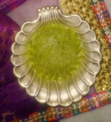 Instant Cilantro-Tomato Chutney (Kothimeera Tomato Pacchadi) - Plattershare - Recipes, food stories and food lovers Instant Cilantro-Tomato Chutney (Kothimeera Tomato Pacchadi) - Plattershare - Recipes, food stories and food lovers