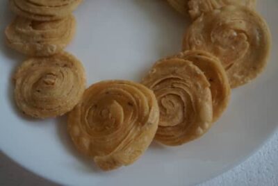 Layered Mathri: A Stunning Twist on a Classic Indian Snack - Plattershare - Recipes, food stories and food lovers Layered Mathri: A Stunning Twist on a Classic Indian Snack - Plattershare - Recipes, food stories and food lovers