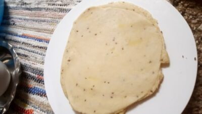 Layered Mathri: A Stunning Twist on a Classic Indian Snack - Plattershare - Recipes, food stories and food lovers Layered Mathri: A Stunning Twist on a Classic Indian Snack - Plattershare - Recipes, food stories and food lovers