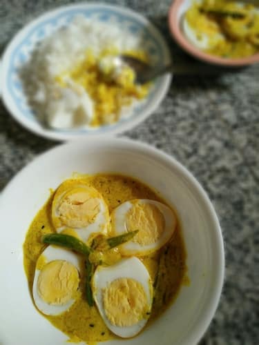 Dim Doi Shorshe (Egg In Yogurt Mustard Gravy) - Plattershare - Recipes, food stories and food lovers