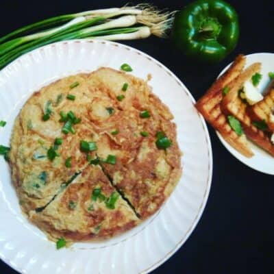 Fried Potato And Egg Omelette - Plattershare - Recipes, food stories and food lovers