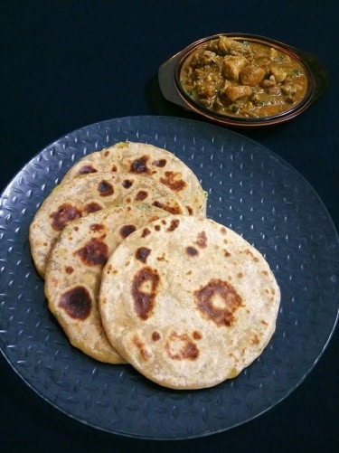 Aloo Paratha - Plattershare - Recipes, Food Stories And Food Enthusiasts