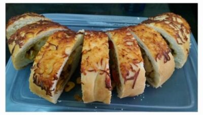 Savory Italian Stuffed Bread with Spicy Chicken & Herbs - Plattershare - Recipes, food stories and food lovers Savory Italian Stuffed Bread with Spicy Chicken & Herbs - Plattershare - Recipes, food stories and food lovers