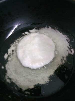 Chewy Sticky Rice Roti: A Nagaland Treat for Tea Time - Plattershare - Recipes, food stories and food lovers Chewy Sticky Rice Roti: A Nagaland Treat for Tea Time - Plattershare - Recipes, food stories and food lovers