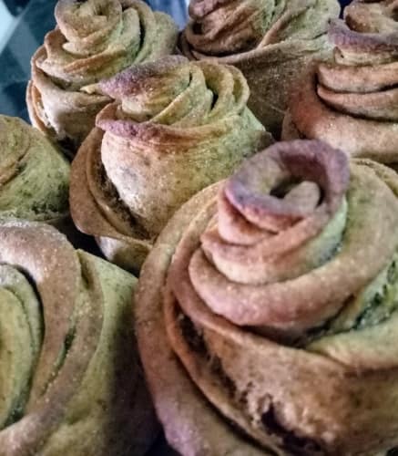 Rose Buns With Amaranth Leaves And Wheat Flour - Plattershare - Recipes, Food Stories And Food Enthusiasts