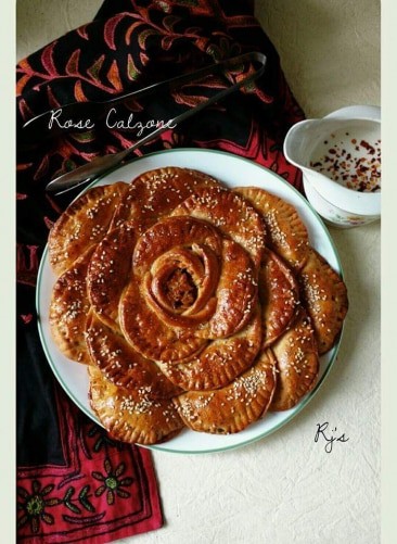 Rose Calzone - Plattershare - Recipes, Food Stories And Food Enthusiasts