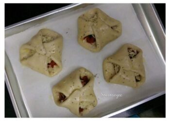 Chicken Parcels (Dominos Style) - Plattershare - Recipes, food stories and food lovers