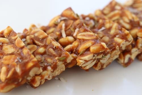 Peanut Chikki With Jaggery - Plattershare - Recipes, food stories and food lovers