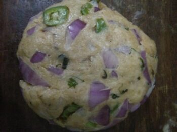 Koki (Spicy Sindhi Flat Wholewheat Flour Bread) - Plattershare - Recipes, food stories and food lovers