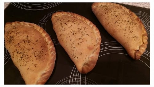 Calzone - Plattershare - Recipes, food stories and food lovers