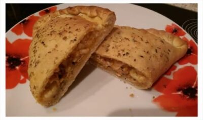 Savory Chicken Calzone: A Delicious Italian-Inspired Recipe - Plattershare - Recipes, food stories and food lovers Savory Chicken Calzone: A Delicious Italian-Inspired Recipe - Plattershare - Recipes, food stories and food lovers