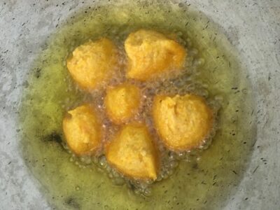 Misti Lauer Pitha: Melt-in-Your-Mouth Pumpkin Fritters in Cardamom Syrup - Plattershare - Recipes, food stories and food lovers Misti Lauer Pitha: Melt-in-Your-Mouth Pumpkin Fritters in Cardamom Syrup - Plattershare - Recipes, food stories and food lovers