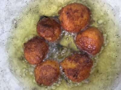 Misti Lauer Pitha: Melt-in-Your-Mouth Pumpkin Fritters in Cardamom Syrup - Plattershare - Recipes, food stories and food lovers Misti Lauer Pitha: Melt-in-Your-Mouth Pumpkin Fritters in Cardamom Syrup - Plattershare - Recipes, food stories and food lovers