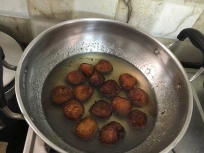 Misti Lauer Pitha: Melt-in-Your-Mouth Pumpkin Fritters in Cardamom Syrup - Plattershare - Recipes, food stories and food lovers Misti Lauer Pitha: Melt-in-Your-Mouth Pumpkin Fritters in Cardamom Syrup - Plattershare - Recipes, food stories and food lovers