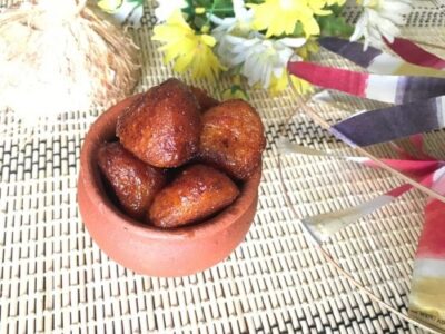 Misti Lauer Pitha: Melt-in-Your-Mouth Pumpkin Fritters in Cardamom Syrup - Plattershare - Recipes, food stories and food lovers Misti Lauer Pitha: Melt-in-Your-Mouth Pumpkin Fritters in Cardamom Syrup - Plattershare - Recipes, food stories and food lovers