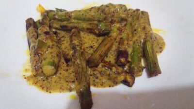 Bengali Kochur Loti (Taro Stem) with Kasaundi - Plattershare - Recipes, food stories and food lovers Bengali Kochur Loti (Taro Stem) with Kasaundi - Plattershare - Recipes, food stories and food lovers