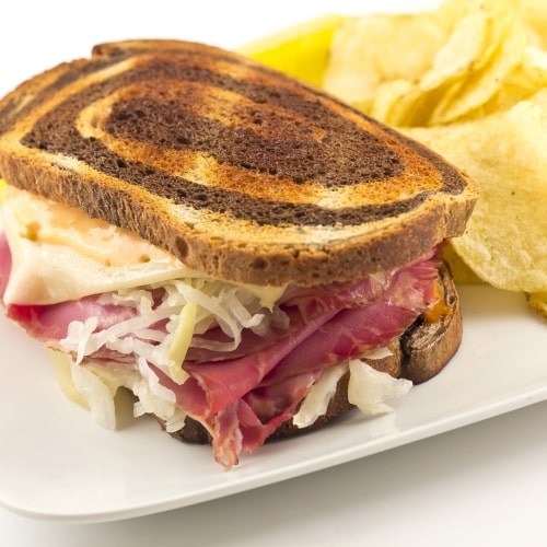 Classic Reuben Sandwich - Plattershare - Recipes, Food Stories And Food Enthusiasts