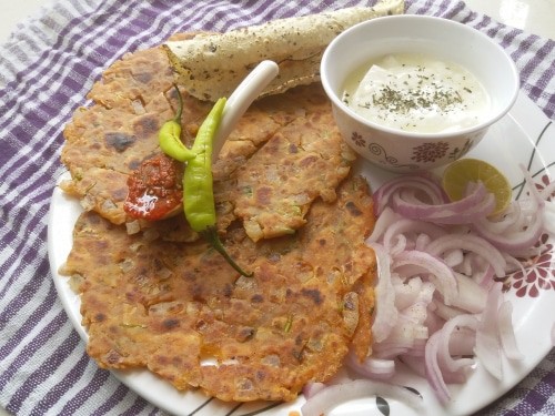 Pyaaz Koki (Crispy Onion Paratha) - Plattershare - Recipes, food stories and food lovers