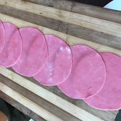 Blooming Rose Steamed Buns: A Delicate Chinese Treat - Plattershare - Recipes, food stories and food lovers Blooming Rose Steamed Buns: A Delicate Chinese Treat - Plattershare - Recipes, food stories and food lovers