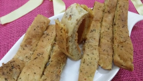Garlic Bread Sticks - Plattershare - Recipes, food stories and food lovers