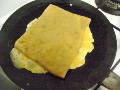 Baida Roti: Savory Indian Egg-Wrapped Flatbread with Spiced Keema - Plattershare - Recipes, food stories and food lovers Baida Roti: Savory Indian Egg-Wrapped Flatbread with Spiced Keema - Plattershare - Recipes, food stories and food lovers