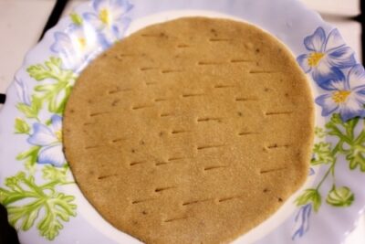 Mini Khoba Roti: A Stunning and Flavorful Rajasthani Flatbread - Plattershare - Recipes, food stories and food lovers Mini Khoba Roti: A Stunning and Flavorful Rajasthani Flatbread - Plattershare - Recipes, food stories and food lovers