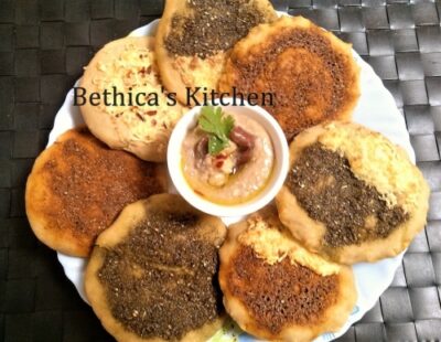Manakish / Manakeesh - Arabic Bread With Indian Flavour - Fusion Style - Plattershare - Recipes, food stories and food lovers