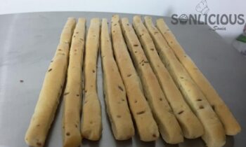 Homemade Healthy Breadsticks For Soup - Plattershare - Recipes, food stories and food lovers
