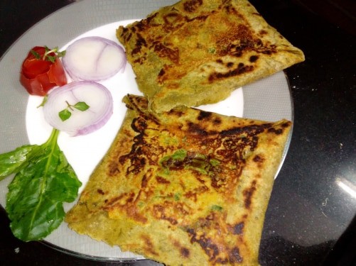 Indian Bread Spinach Mughlai Paratha - Plattershare - Recipes, Food Stories And Food Enthusiasts