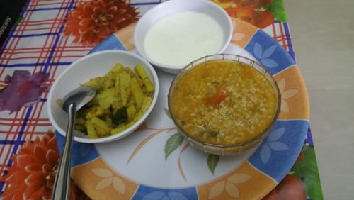 Vegetable Daliya With Curds An Coriander Aloo - Plattershare - Recipes, food stories and food lovers
