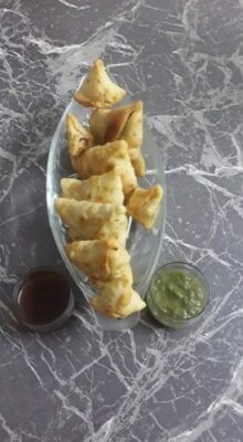Tangy Mango Samosas: A Chatpatta Twist on a Classic Snack - Plattershare - Recipes, food stories and food lovers Tangy Mango Samosas: A Chatpatta Twist on a Classic Snack - Plattershare - Recipes, food stories and food lovers