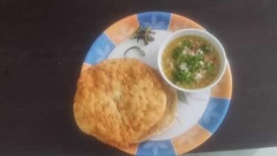 Crispy Dal Pakwan: A Classic Sindhi Breakfast Recipe - Plattershare - Recipes, food stories and food lovers Crispy Dal Pakwan: A Classic Sindhi Breakfast Recipe - Plattershare - Recipes, food stories and food lovers