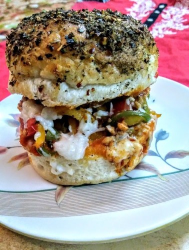 Dominos Style Veg Pizza Burger - Plattershare - Recipes, Food Stories And Food Enthusiasts