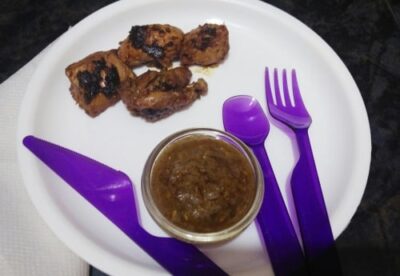 Smoked Chicken with Coriander Sauce: A Restaurant-Style Appetizer - Plattershare - Recipes, food stories and food lovers Smoked Chicken with Coriander Sauce: A Restaurant-Style Appetizer - Plattershare - Recipes, food stories and food lovers