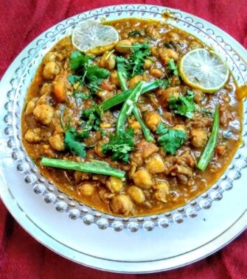 Chettinad Mutton Keema Balls Kurma - Plattershare - Recipes, food stories and food enthusiasts