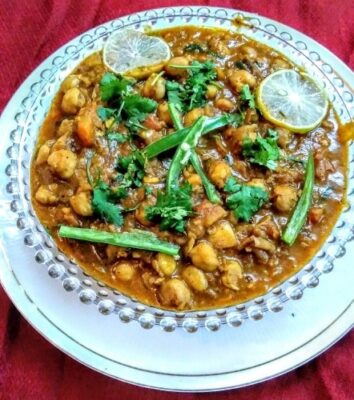 Restaurant-Style Punjabi Chole Masala (Chana Masala) - Plattershare - Recipes, food stories and food lovers Restaurant-Style Punjabi Chole Masala (Chana Masala) - Plattershare - Recipes, food stories and food lovers