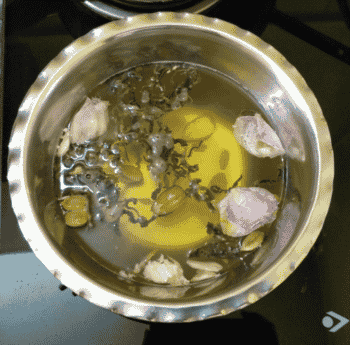Kashmiri Kahwah Tea - Plattershare - Recipes, food stories and food lovers