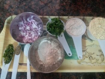 Methi Missi Roti - Plattershare - Recipes, food stories and food lovers
