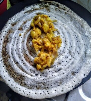Crispy Masala Dosa: A South Indian Culinary Delight - Plattershare - Recipes, food stories and food lovers Crispy Masala Dosa: A South Indian Culinary Delight - Plattershare - Recipes, food stories and food lovers