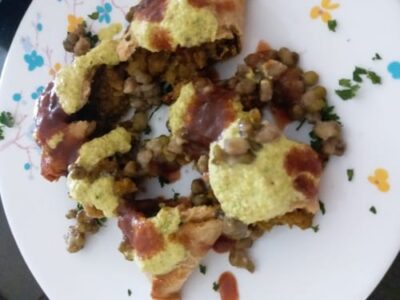 Baked Raw Banana Samosa Chaat: A Healthier Twist on Indian Street Food - Plattershare - Recipes, food stories and food lovers Baked Raw Banana Samosa Chaat: A Healthier Twist on Indian Street Food - Plattershare - Recipes, food stories and food lovers
