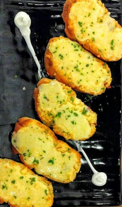 Garlic Bread - Plattershare - Recipes, Food Stories And Food Enthusiasts