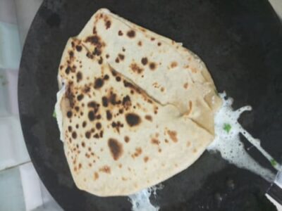 Indian Anda Paratha: Savory Egg-Stuffed Flatbread - Plattershare - Recipes, food stories and food lovers Indian Anda Paratha: Savory Egg-Stuffed Flatbread - Plattershare - Recipes, food stories and food lovers