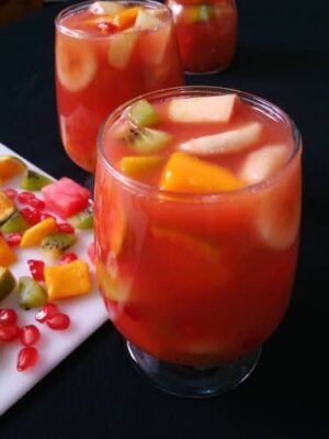 Refreshing Non-Alcoholic Sangria: A Fruity Fiesta Mocktail - Plattershare - Recipes, food stories and food lovers Refreshing Non-Alcoholic Sangria: A Fruity Fiesta Mocktail - Plattershare - Recipes, food stories and food lovers