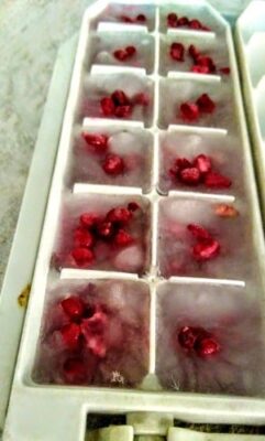 Festive Pomegranate Mojito Mocktail: A Refreshing Holiday Drink - Plattershare - Recipes, food stories and food lovers Festive Pomegranate Mojito Mocktail: A Refreshing Holiday Drink - Plattershare - Recipes, food stories and food lovers