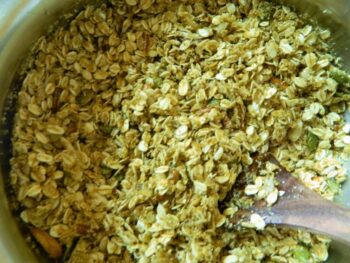 Granola - Plattershare - Recipes, food stories and food lovers