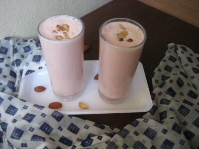 Lassi Shots | Indian Sweet Lassi | Indian Yoghurt Drink | Lassi | Honeypot Recipes - Plattershare - Recipes, food stories and food enthusiasts